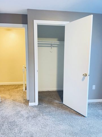 1036 Middlesex St 9, Lowell, MA 01851