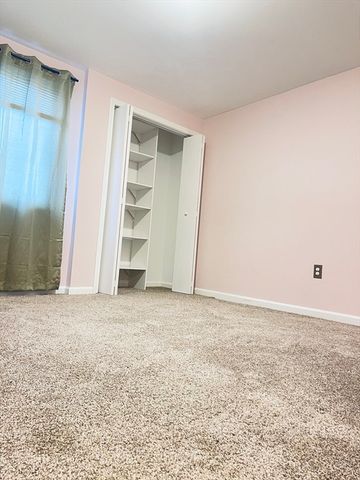 1036 Middlesex St 9, Lowell, MA 01851