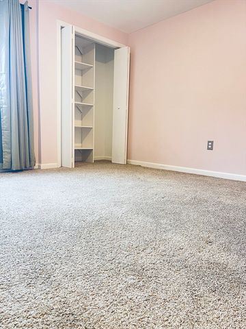 1036 Middlesex St 9, Lowell, MA 01851