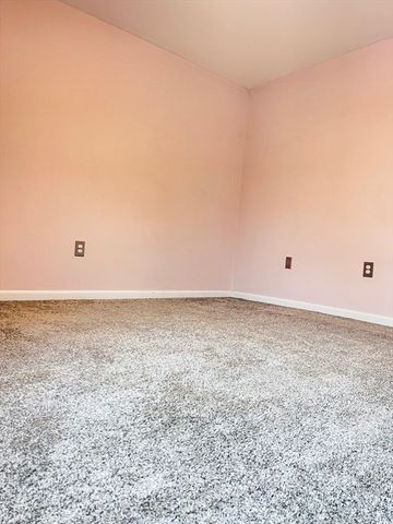 1036 Middlesex St 9, Lowell, MA 01851