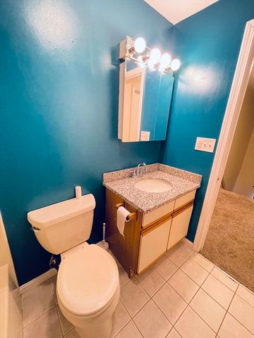 1036 Middlesex St 9, Lowell, MA 01851