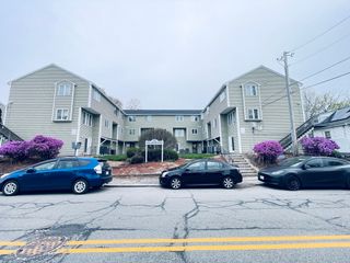 1036 Middlesex St 9, Lowell, MA 01851