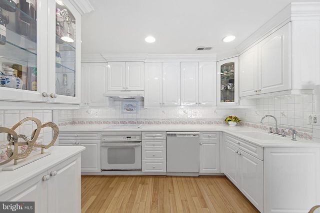 1229 CHANTICLEER, Cherry Hill, NJ 08003