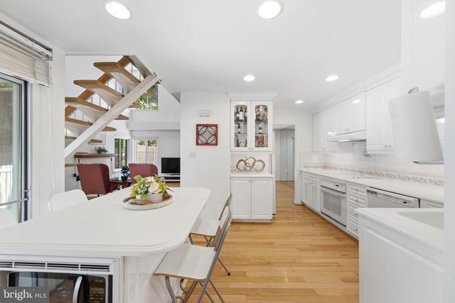 1229 CHANTICLEER, Cherry Hill, NJ 08003
