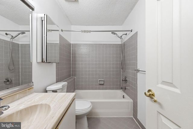 1229 CHANTICLEER, Cherry Hill, NJ 08003