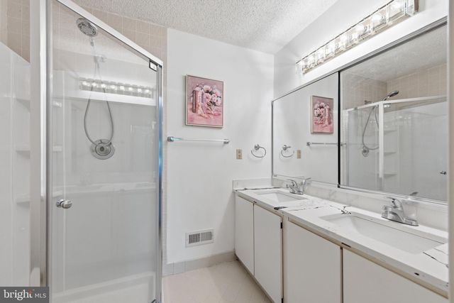 1229 CHANTICLEER, Cherry Hill, NJ 08003