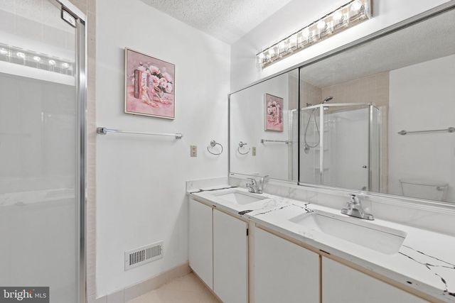 1229 CHANTICLEER, Cherry Hill, NJ 08003