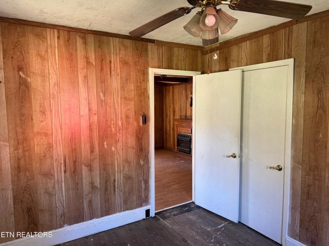 160 Laco Rd, Huntsville, TN 37756