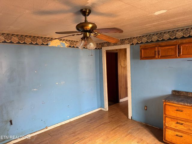 160 Laco Rd, Huntsville, TN 37756