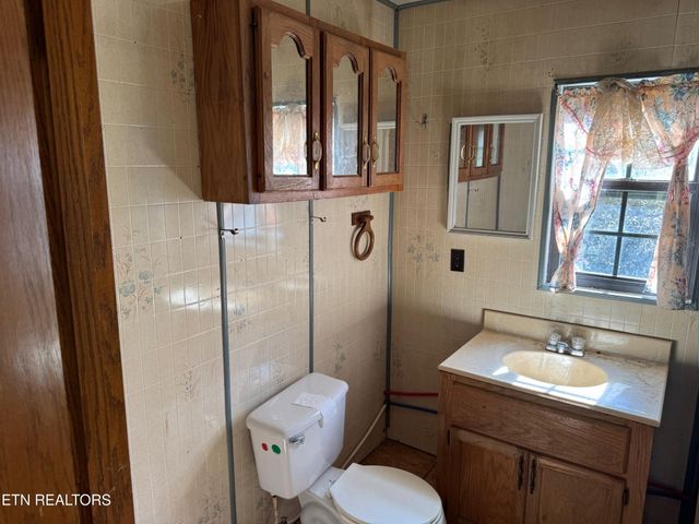 160 Laco Rd, Huntsville, TN 37756