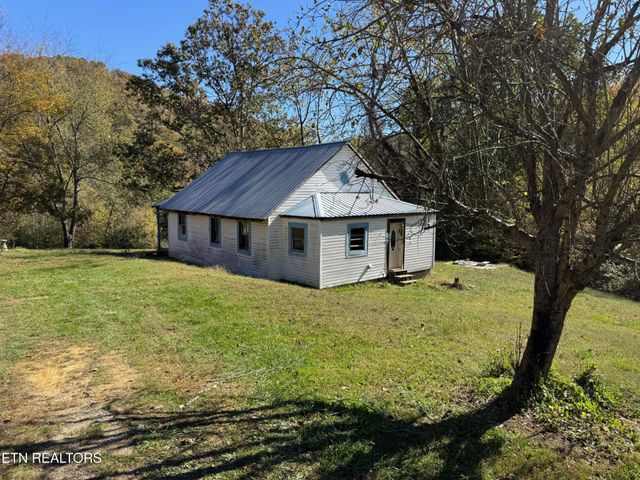 160 Laco Rd, Huntsville, TN 37756