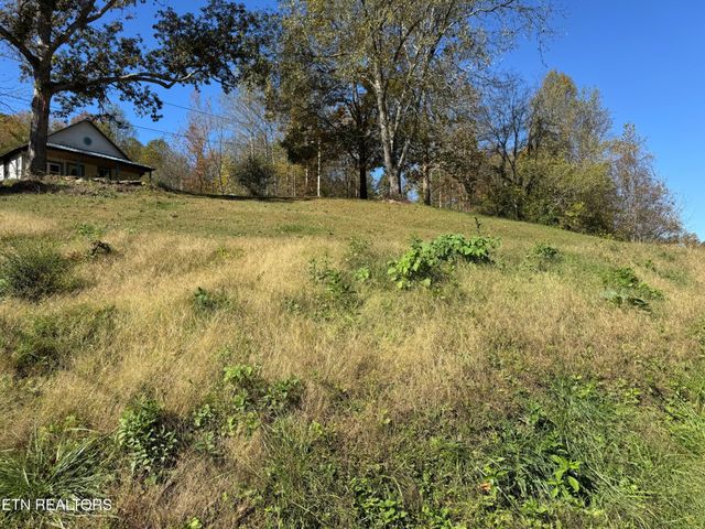 160 Laco Rd, Huntsville, TN 37756