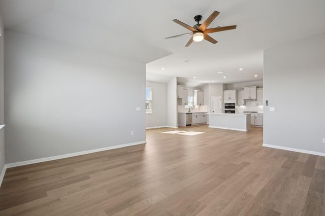 174 Dorian DR, Buda, TX 78610