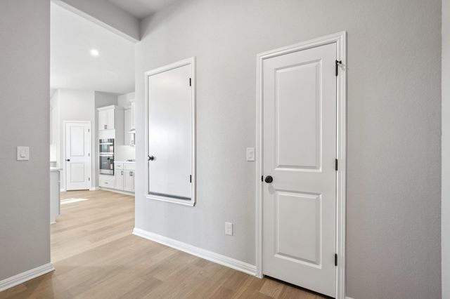 174 Dorian DR, Buda, TX 78610