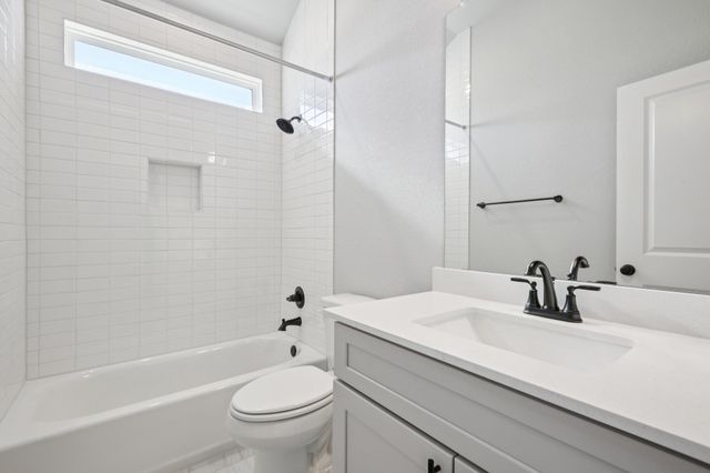 174 Dorian DR, Buda, TX 78610