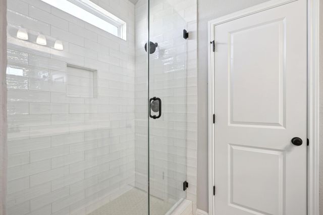 174 Dorian DR, Buda, TX 78610