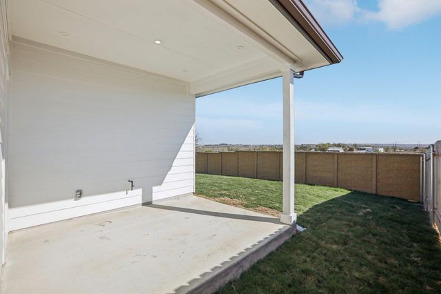 174 Dorian DR, Buda, TX 78610