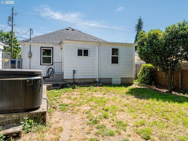 1108 V St, Vancouver, WA 98661