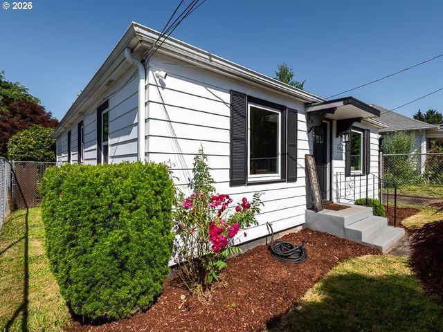 1108 V St, Vancouver, WA 98661