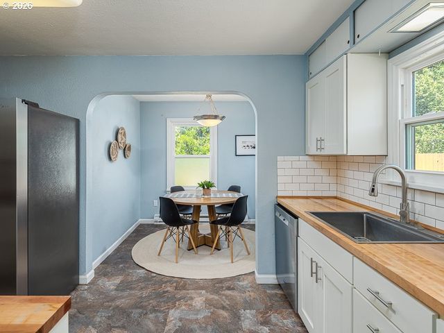 1108 V St, Vancouver, WA 98661