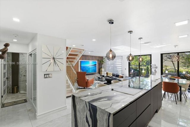 3629 Estepona Avenue E27, Doral, FL 33178