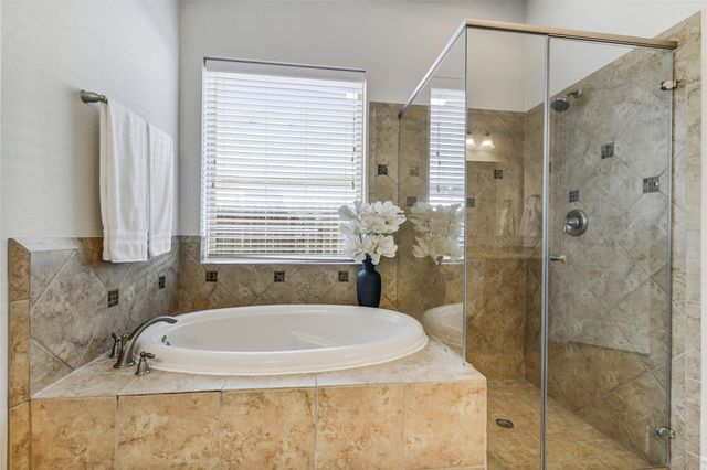 285 W Fork Drive, League City, TX 77573