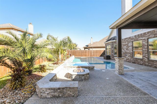 285 W Fork Drive, League City, TX 77573