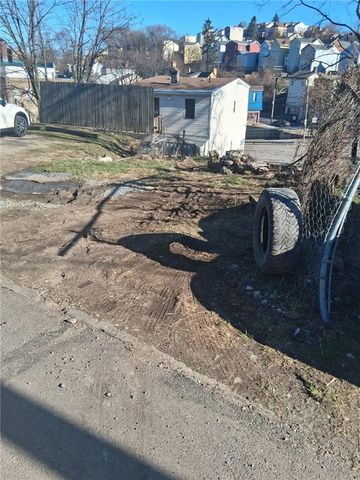 840 Carnival Way, Allentown, PA 15210