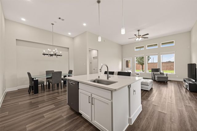 208 Dauphin Bay Court, Katy, TX 77493
