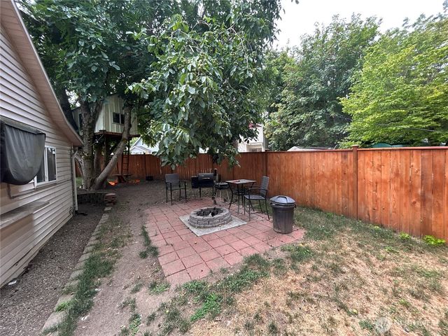 1270 Retsil Road E, Port Orchard, WA 98366