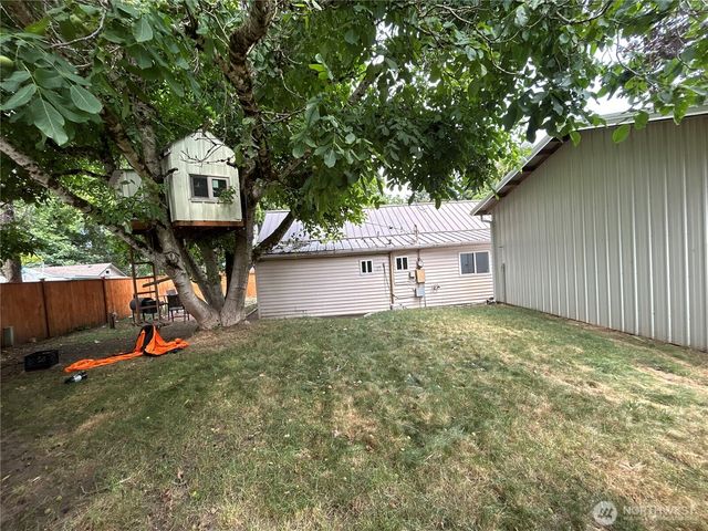 1270 Retsil Road E, Port Orchard, WA 98366