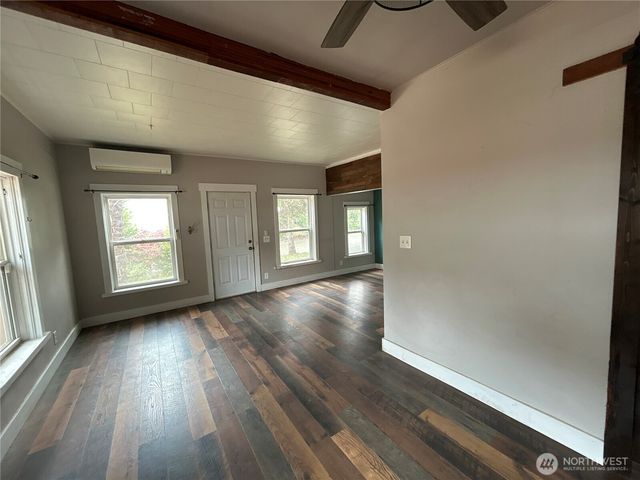 1270 Retsil Road E, Port Orchard, WA 98366