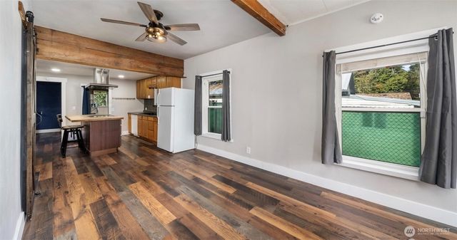 1270 Retsil Road E, Port Orchard, WA 98366