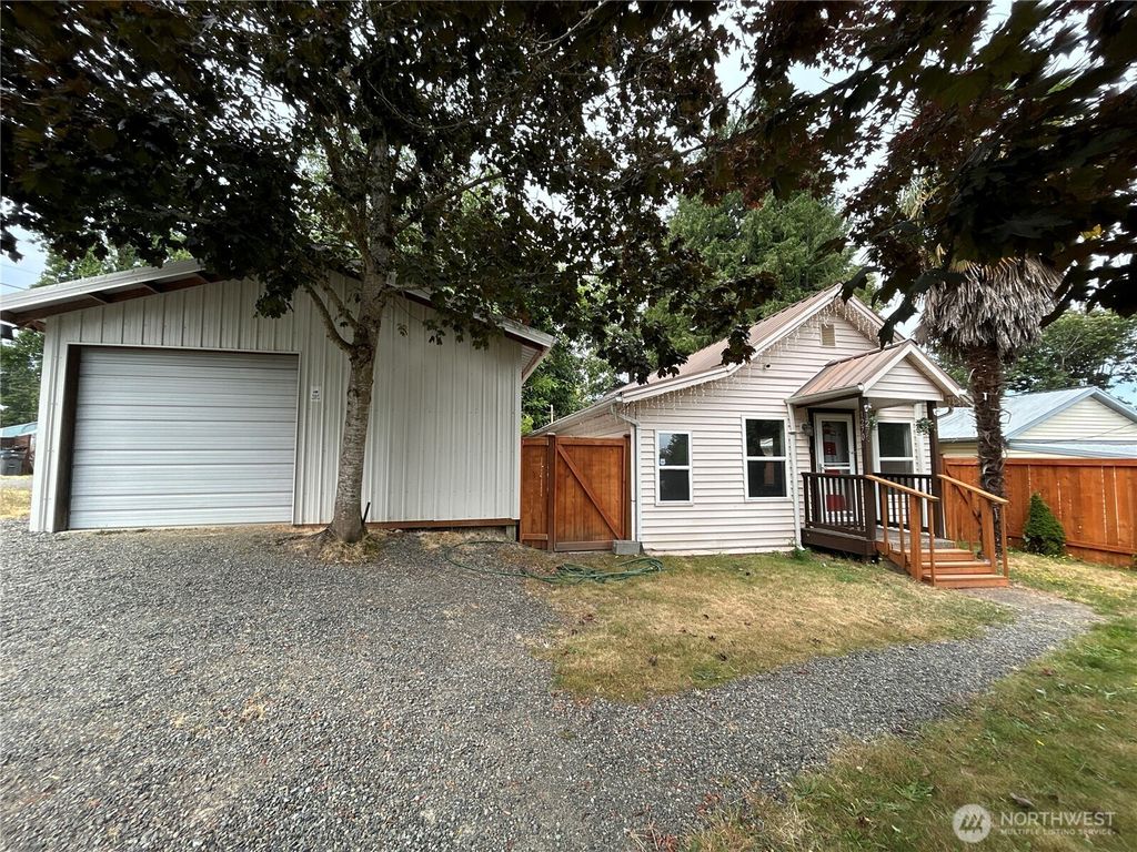 1270 Retsil Road E, Port Orchard, WA 98366