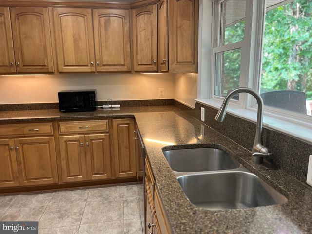 1108 ARCHER CT, Alexandria, VA 22312