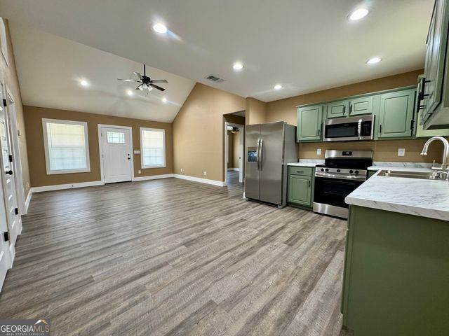1100 Orange Street, Vidalia, GA 30474