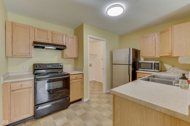 2316 Bristol Drive, Franklin, IN 46131