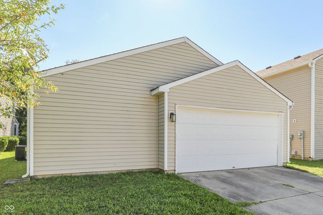 2316 Bristol Drive, Franklin, IN 46131