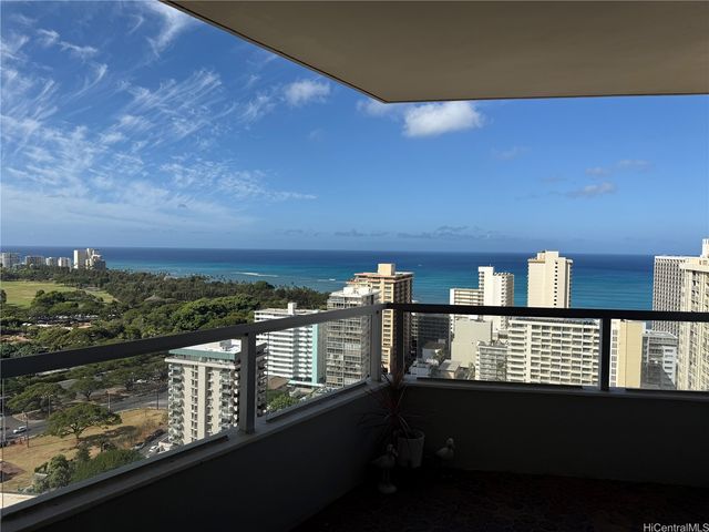 2600 Pualani Way 2804, Honolulu, HI 96815
