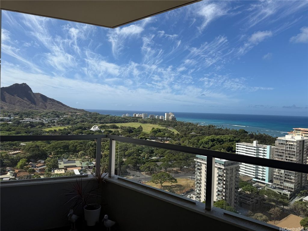 2600 Pualani Way 2804, Honolulu, HI 96815
