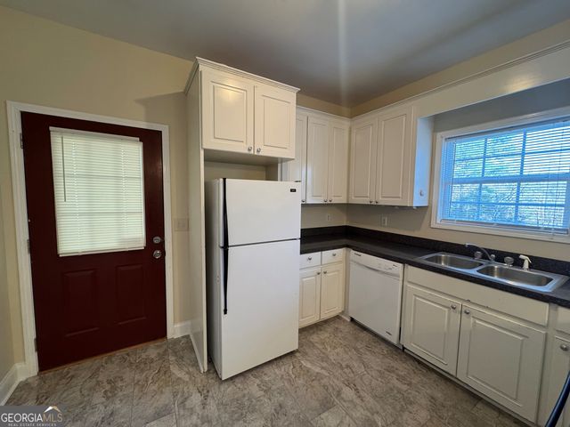 34 Woodberry Drive SE, Silver Creek, GA 30173