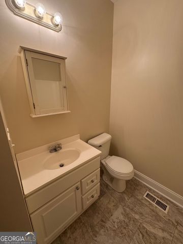 34 Woodberry Drive SE, Silver Creek, GA 30173