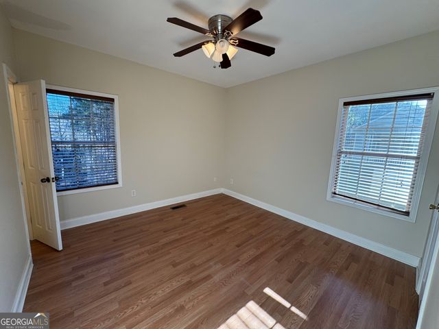 34 Woodberry Drive SE, Silver Creek, GA 30173