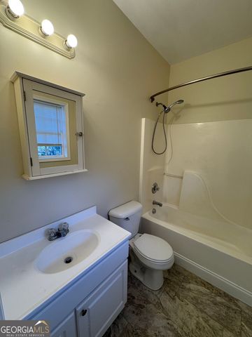 34 Woodberry Drive SE, Silver Creek, GA 30173