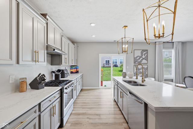 5693 Terracotta Trace, Mccordsville, IN 46055