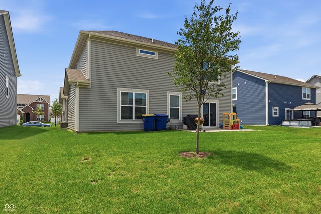 5693 Terracotta Trace, Mccordsville, IN 46055