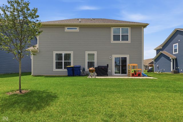 5693 Terracotta Trace, Mccordsville, IN 46055