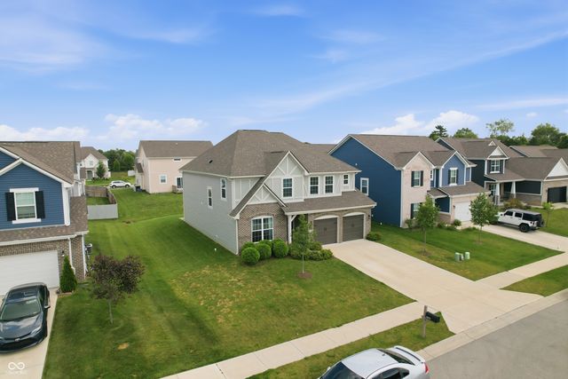 5693 Terracotta Trace, Mccordsville, IN 46055