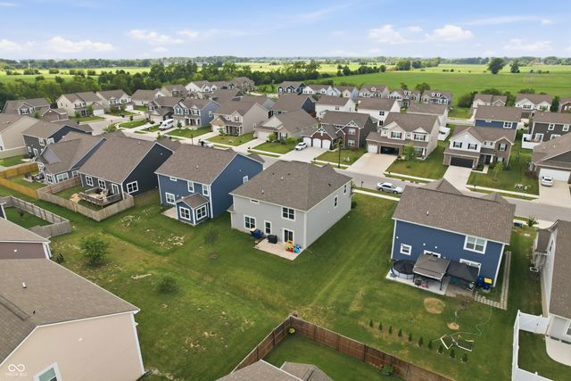 5693 Terracotta Trace, Mccordsville, IN 46055