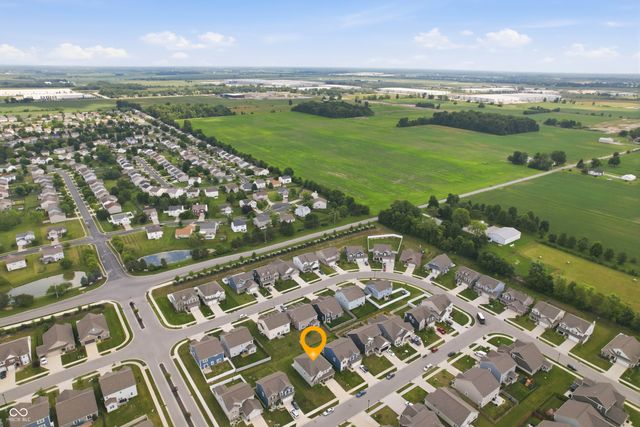 5693 Terracotta Trace, Mccordsville, IN 46055